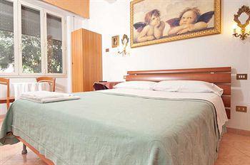 Babri Simim Taj Roma